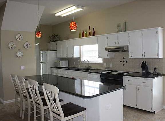 5th image of 517 W Gorrie Dr