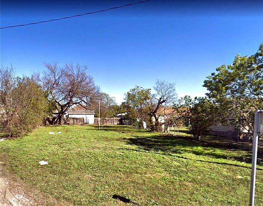 2nd image of 203 S Patterson Ave