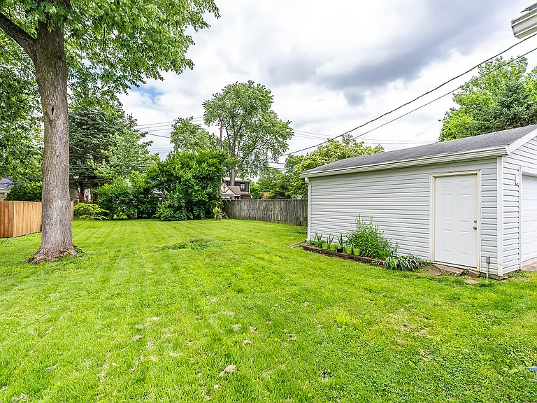 649 Mitchell Ave — Photo 23