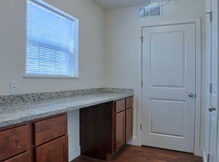 101 Abbey Ln, Savoy, IL 61874