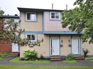 3250 Uplands Dr #27, Ottawa, ON K1V 0C7