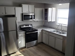 3900 Overland Cir, Lawrence, KS 66049