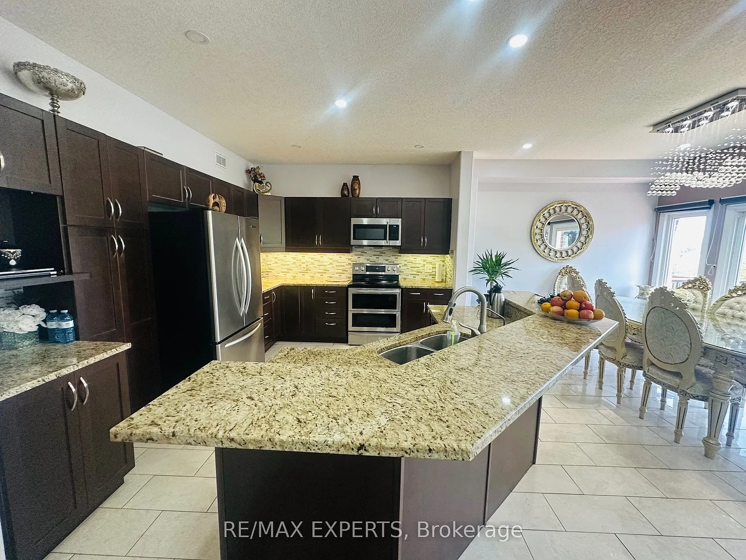 4 bed, $2,800 — Photo 4