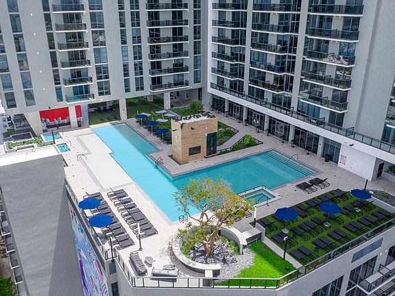 Huge Pool Deck