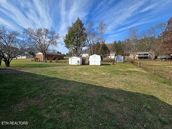 4th image of 1307 McArthur Rd