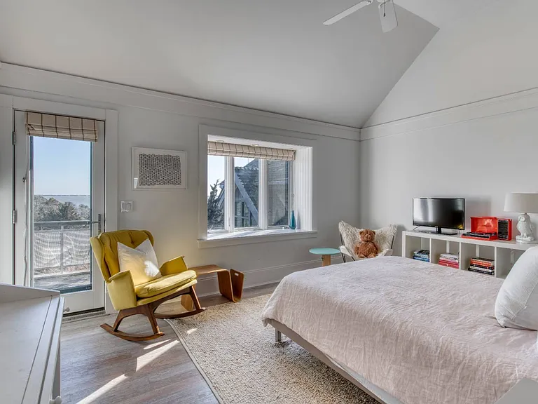 22 Knoll Rd — Photo 10