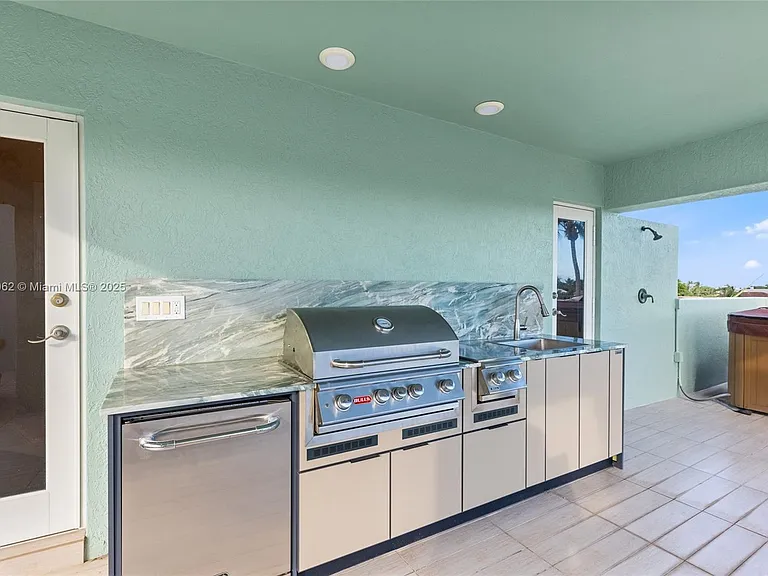 70 Bay Colony Ln — Photo 88