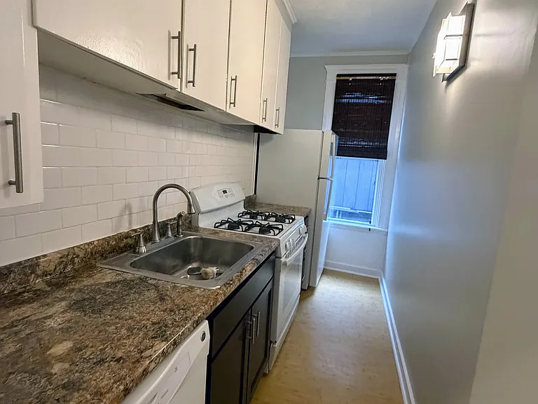 503 State St #2 — Photo 10