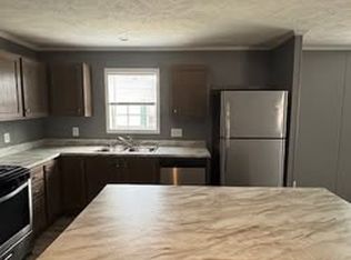 831 N Pontiac Trl #91-72, Walled Lake, MI 48390