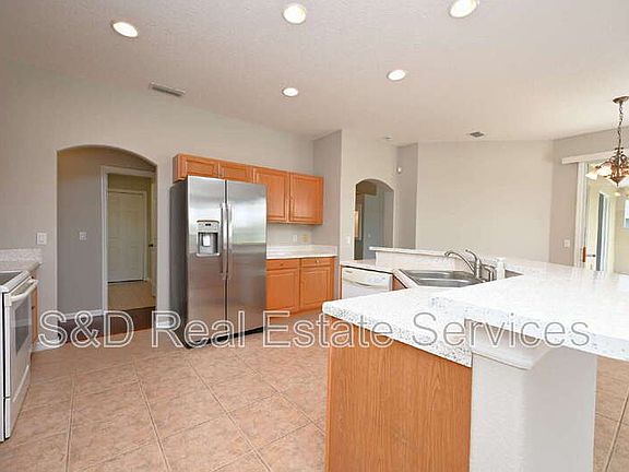 3rd image of 125 Costa Loop