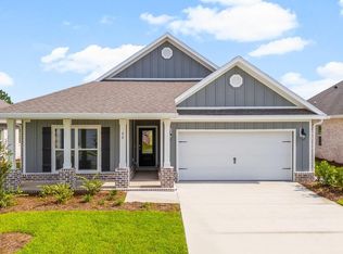 104 Gray Owl Dr E, Freeport, FL 32439