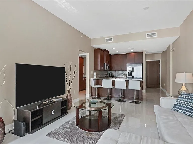 1500 State St #403 — Photo 11