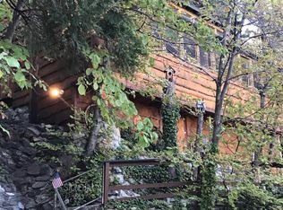 553 Stonehill Dr, Skyforest, CA 92385