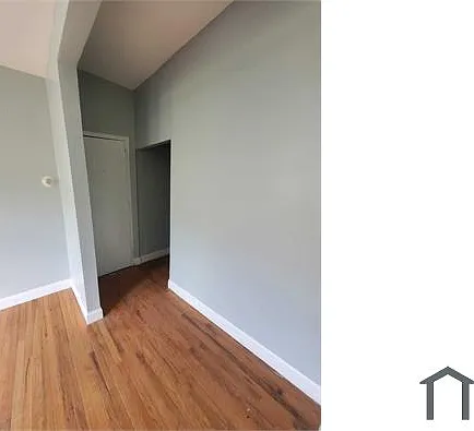 4 bed, $3,705 — Photo 2