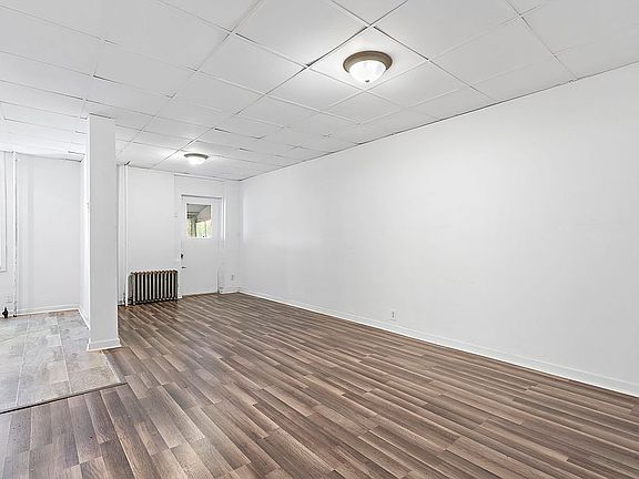 4th image of 332 Ege Ave