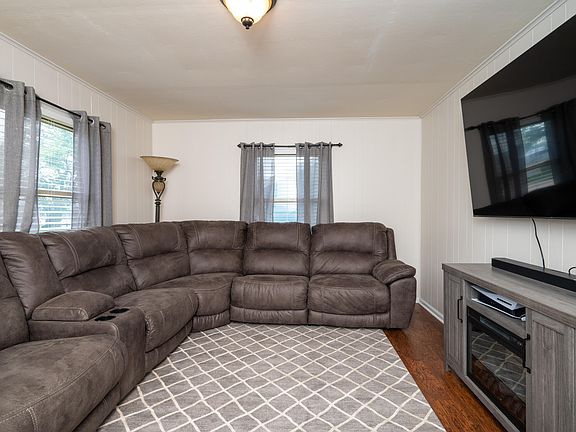 5th image of 2357 Hiwassee Dr