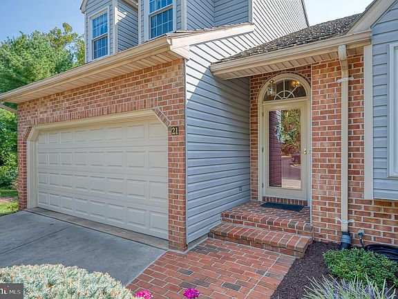 5th image of 21 Glen Gate Ct