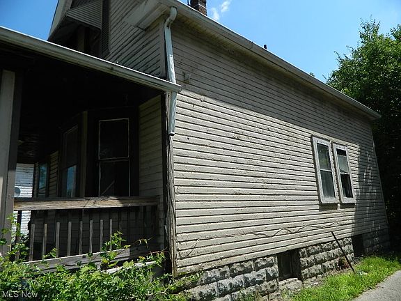 2nd image of 2939 E 115th St