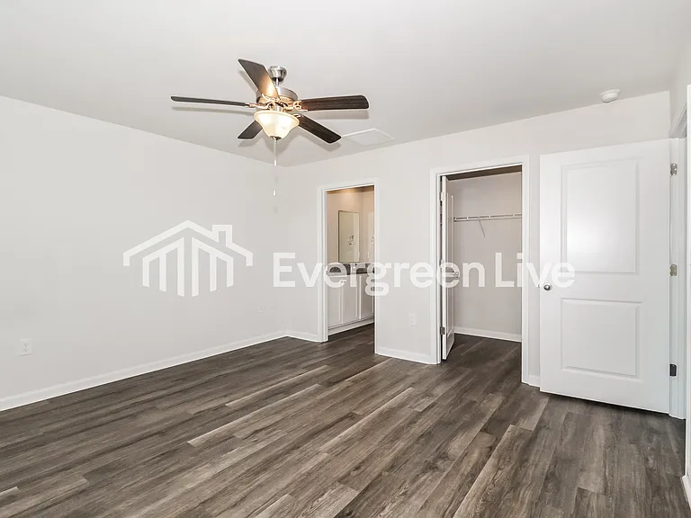 2277 Courtina Way — Photo 8