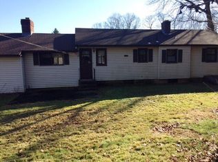 26 Hemlock Rd, Prospect, CT 06712