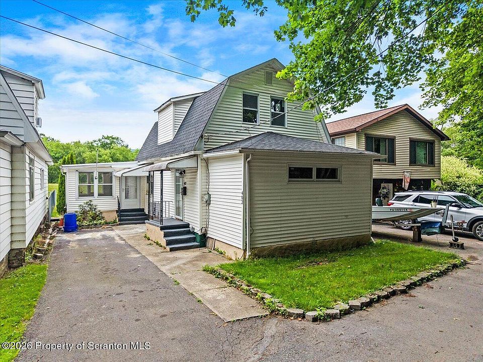 1st image of 402 River St
