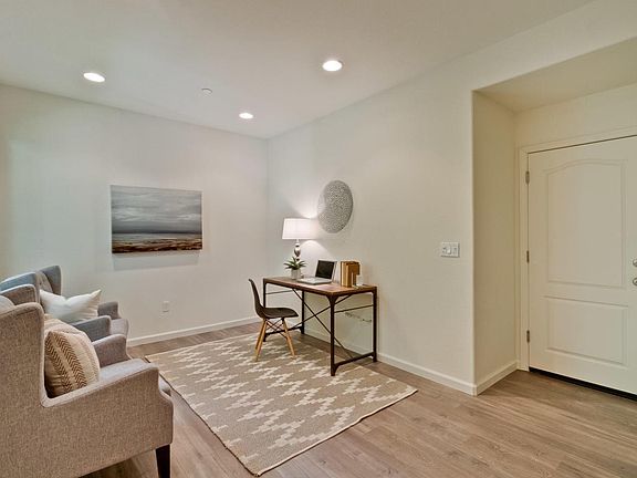 2nd image of 6734 S Mariposa Ln
