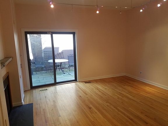 4th image of 221 Head House Ct