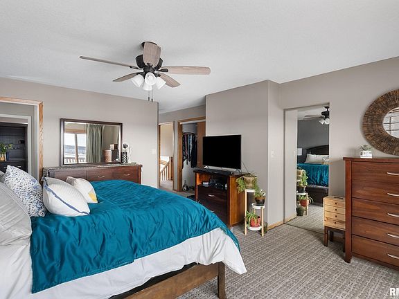 5th image of 26059 Valley Dr
