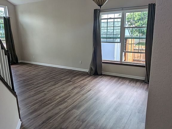 5th image of 1335 Marigold Ct