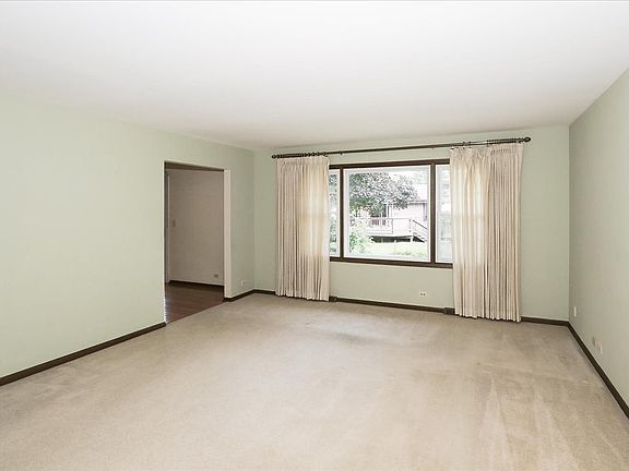3rd image of 416 W North Ave