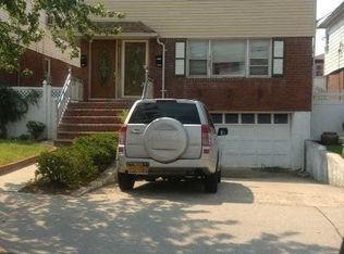 25306 148th Rd, Jamaica, NY 11422