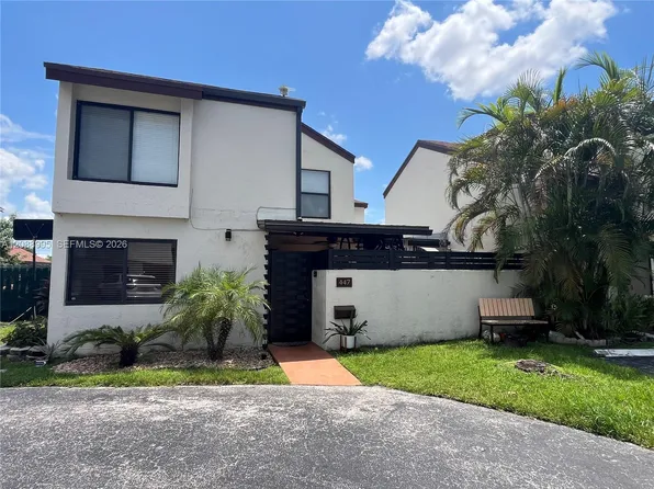 447 NW 98th Ct, Miami, FL 33172