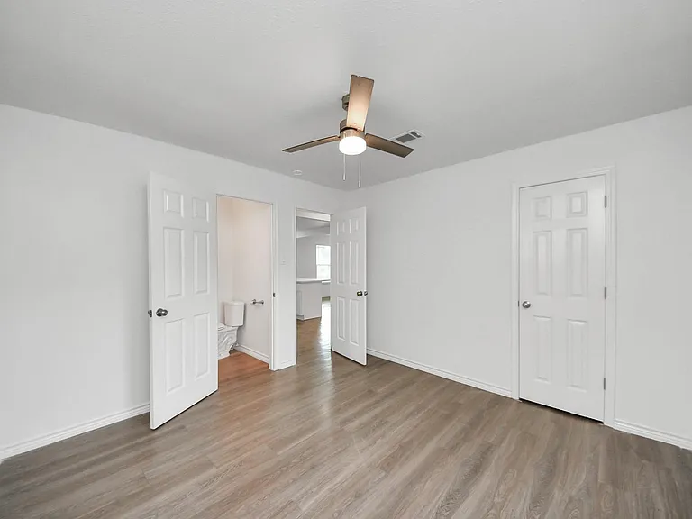 7004 Conley St — Photo 15