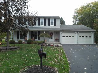 5349 Strawflower Dr, North Syracuse, NY 13212