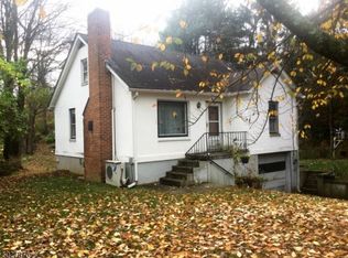 3 Greendale Rd, Andover, NJ 07860