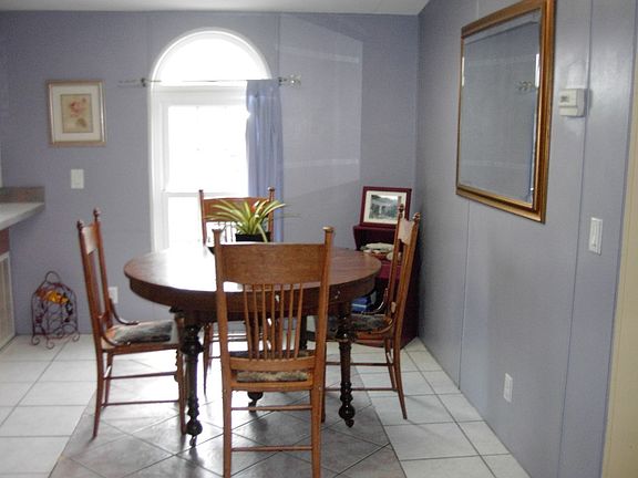 5th image of 1712 Dawn Heights Dr