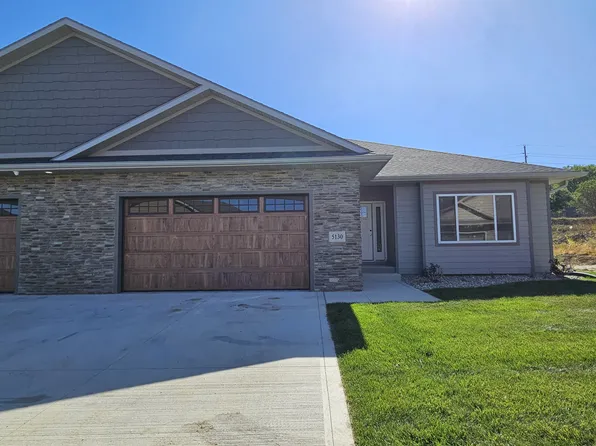 5130 Overlook Ln, Sioux City, IA 51106