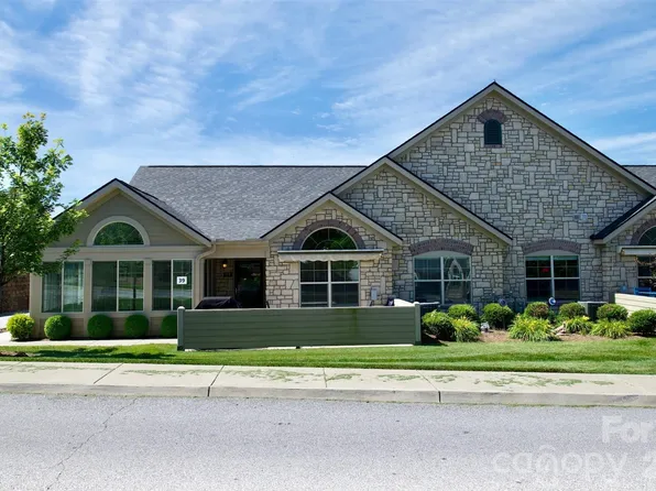 39 Braeburn Way, Flat Rock, NC 28731