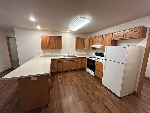 2nd image of 3335 Southridge Dr #3