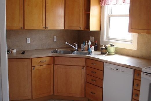 5th image of 3417 W 2nd Ave