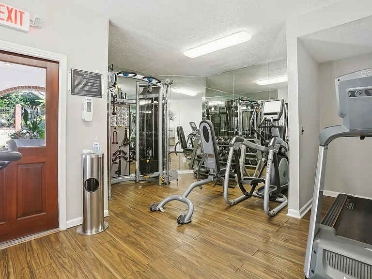 Virginia Highland Apartment Homes — Photo 19