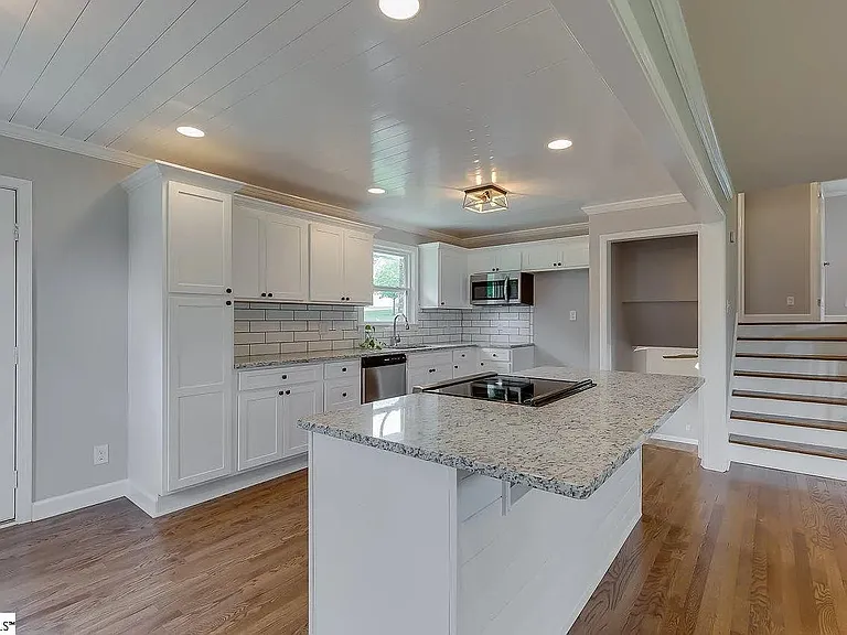 2 McKinney Rd — Photo 8