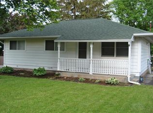 18 Somerset Ln, Victor, NY 14564