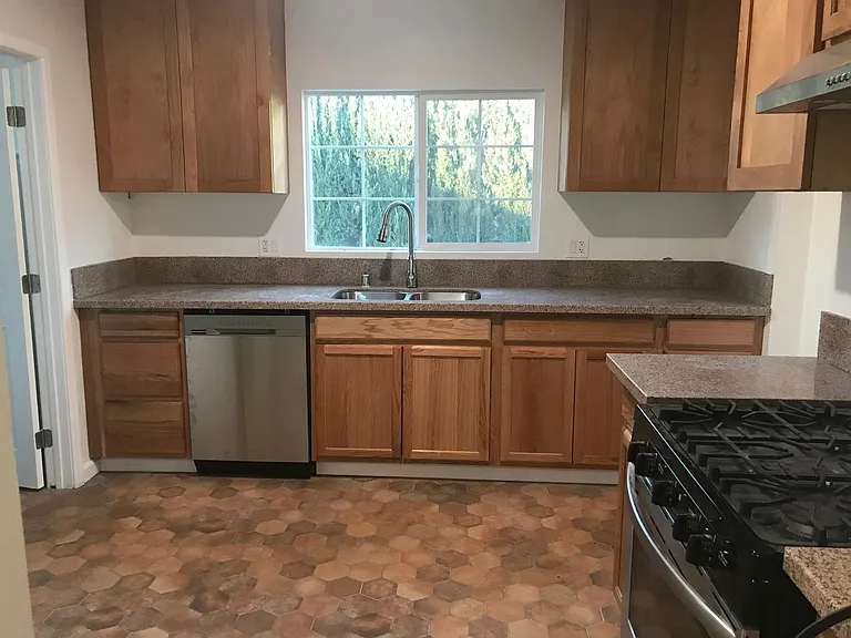 6251 Rosemead Blvd — Photo 12