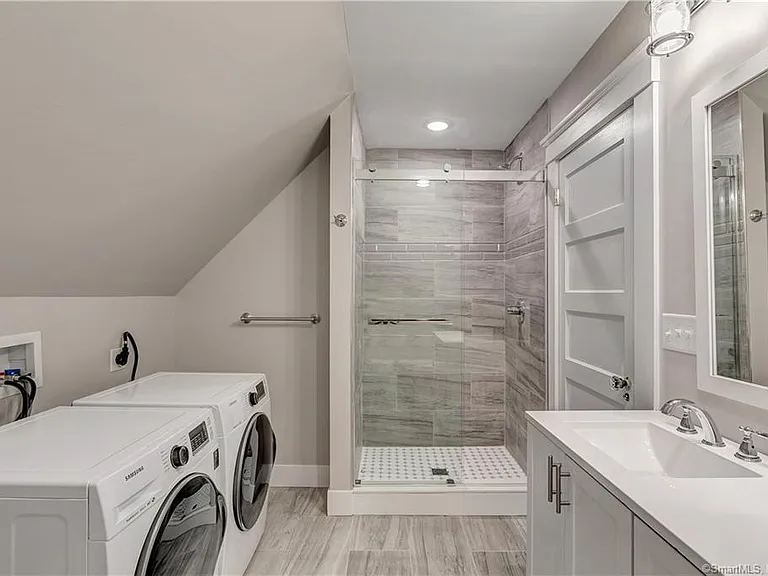 22 Hubinger St #3 — Photo 14