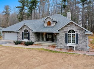 320 River Pine Dr, Shawano, WI 54166