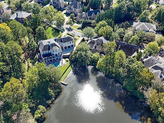 2nd image of 270 Trimble Crest Dr