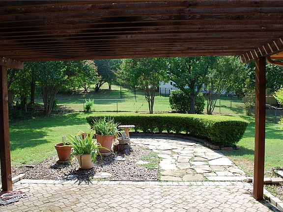 3rd image of 4109 Village Green Dr