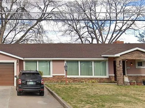 1308 W Riverside Dr, Carlsbad, NM 88220