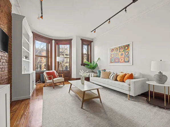 396 8th St APT 2R, Brooklyn, NY 11215